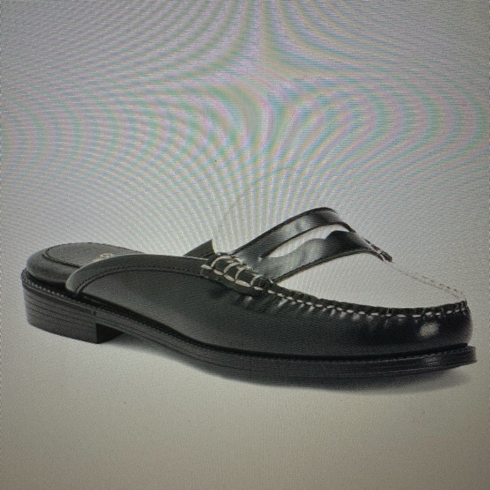 GH BASS Authentic Weejuns Flat Mules Black and White Loafers